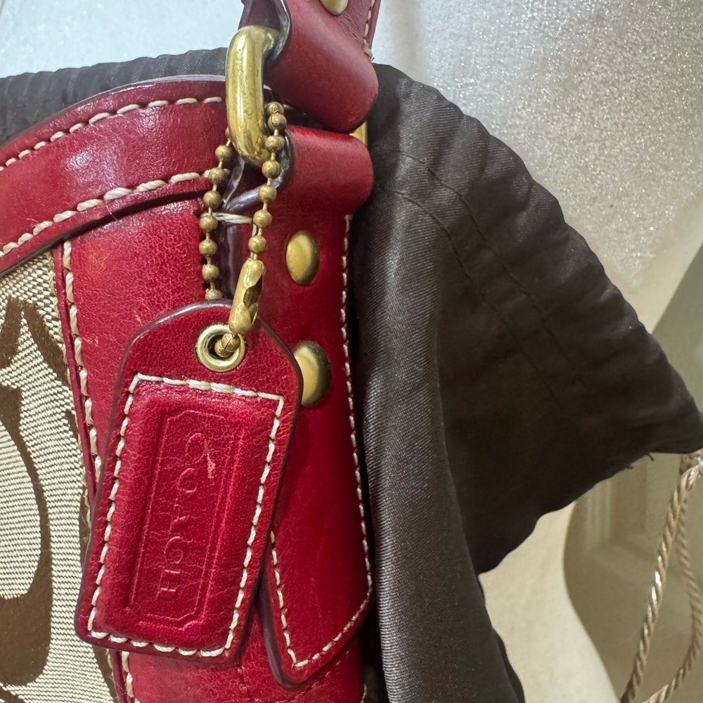 Vintage COACH Hampton Signature Monogram Shoulder Bag With Red Leather Handbag - Picture 5 of 16